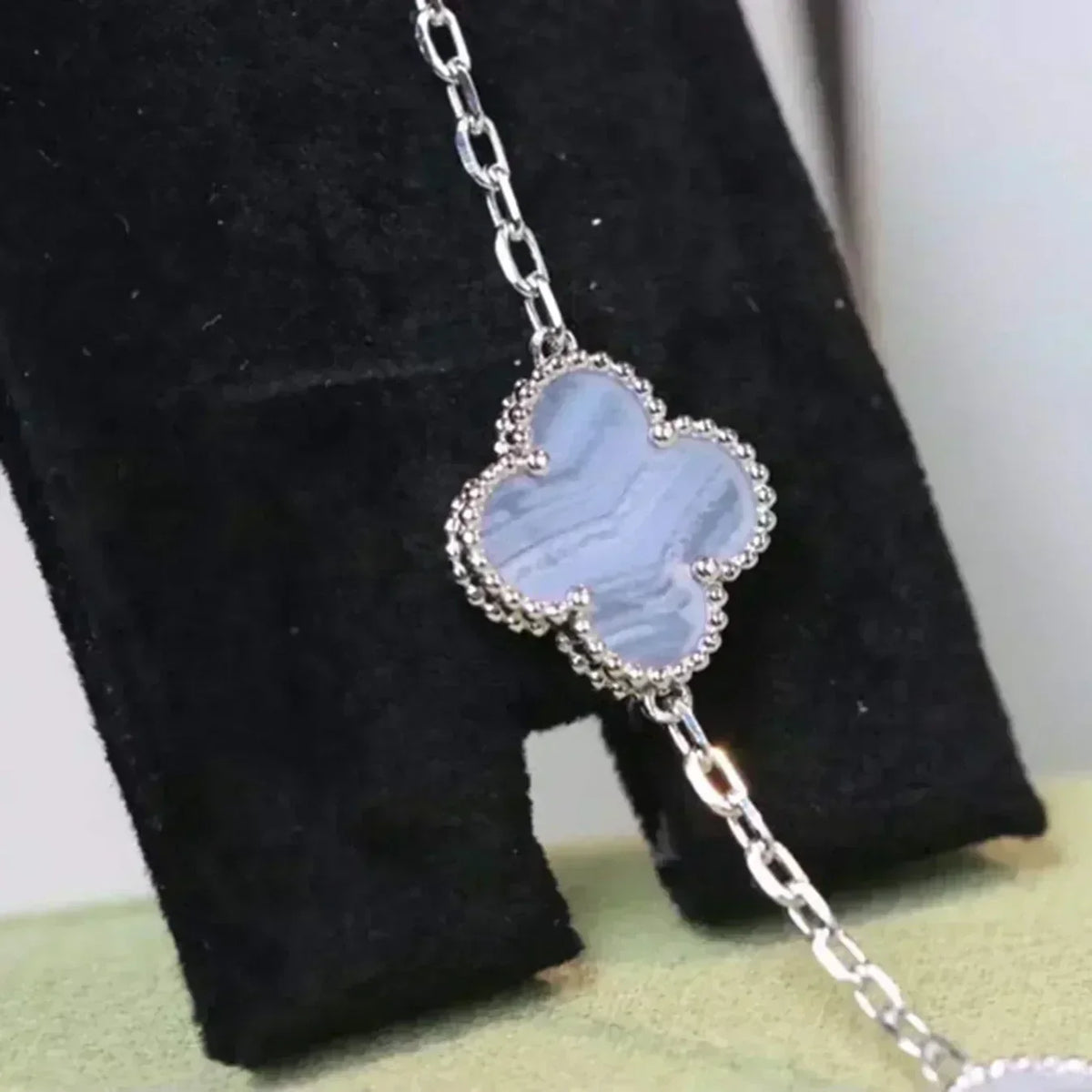 [⭐Mirelle] CLOVER 5 MOTIF PURPLE CHALCEDONY BRACELET COLLECTION
