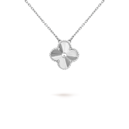 [⭐Mirelle]CLOVER 15MM LASER NECKLACE SILVER
