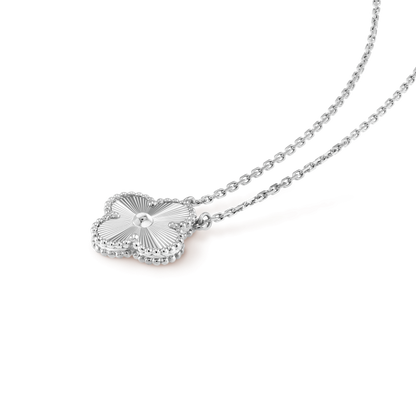 [⭐Mirelle]CLOVER 15MM LASER NECKLACE SILVER