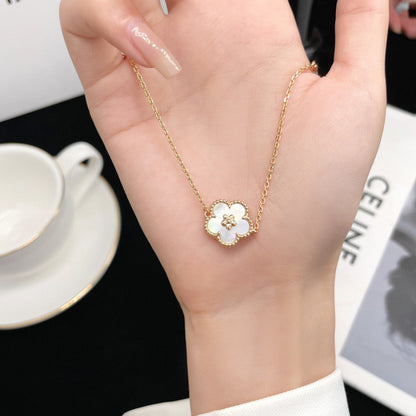 [⭐Mirelle]LUCKY  WHITE MOP  PLUM BLOSSOM NECKLACE