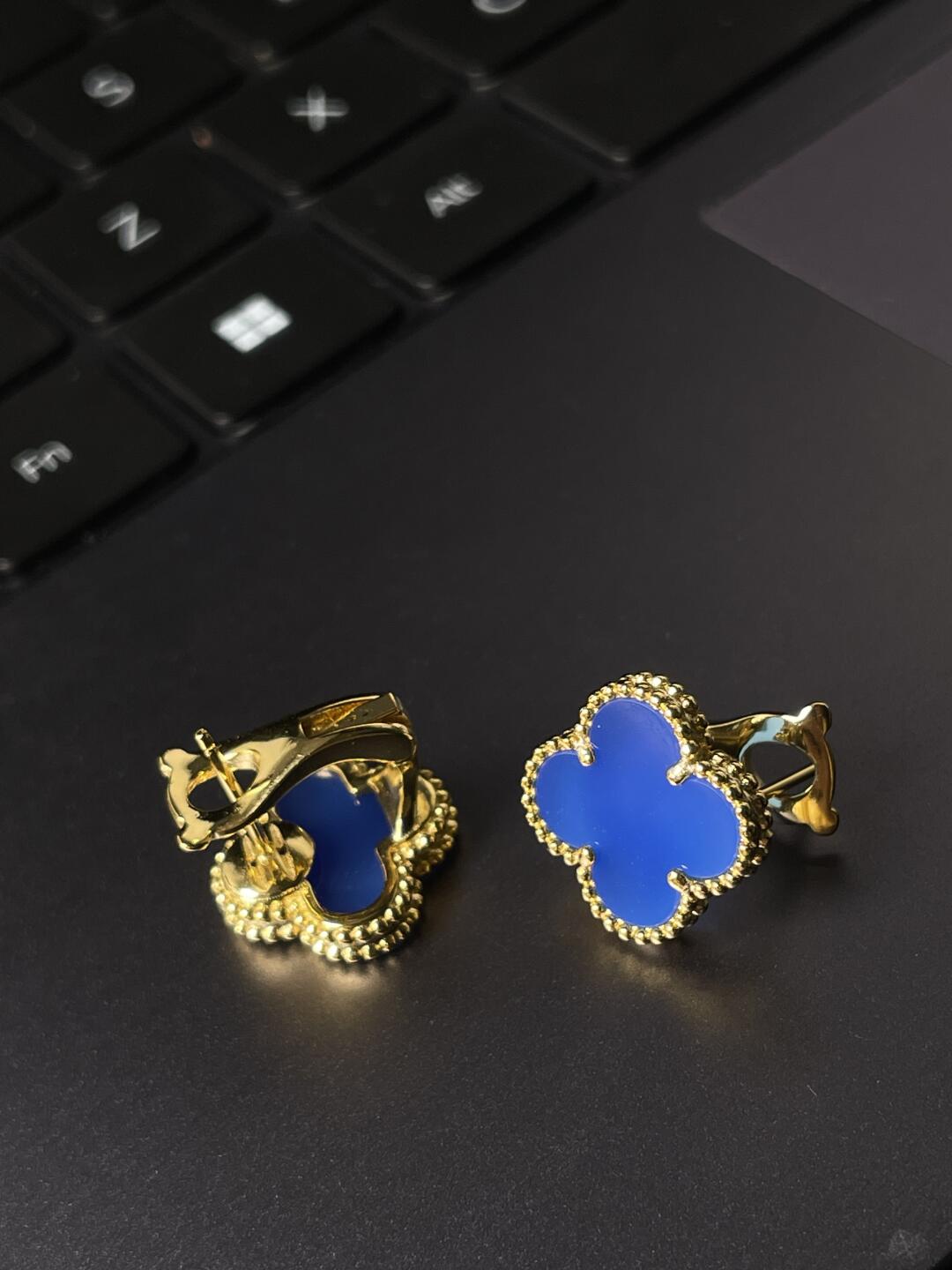 [⭐Mirelle] CLOVER LARGE (20mm) 1 MOTIFS BLUE MOP STUD EARRINGS