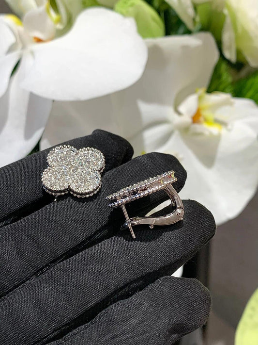 [⭐Mirelle]CLOVER 20MM MOTIFS DIAMOND STUD EARRINGS SILVER