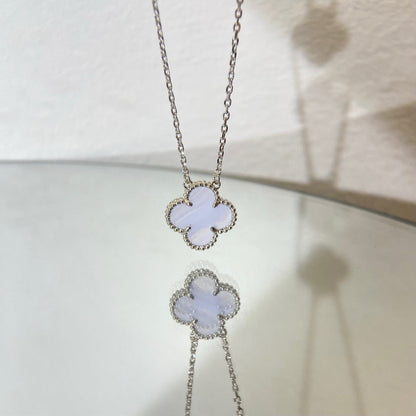[⭐Mirelle]CLOVER 15MM BLUE CHALCEDONY NECKLACE SILVER