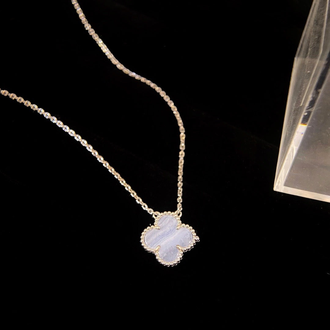 [⭐Mirelle]CLOVER 15MM BLUE CHALCEDONY NECKLACE SILVER