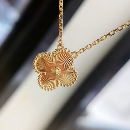 [⭐Mirelle]CLOVER 15MM LASER NECKLACE