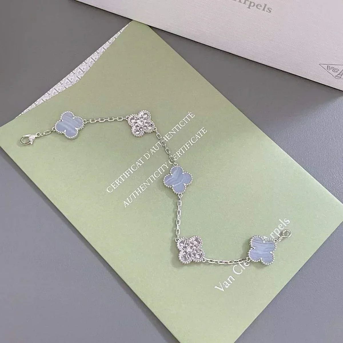 [⭐Mirelle] CLOVER 5 MOTIF PURPLE CHALCEDONY BRACELET COLLECTION
