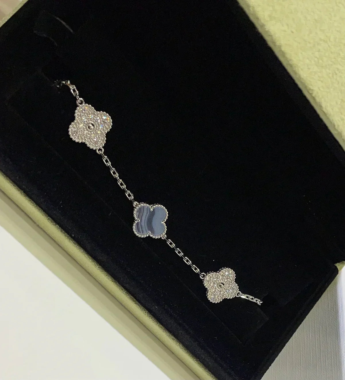 [⭐Mirelle] CLOVER 5 MOTIF PURPLE CHALCEDONY BRACELET COLLECTION