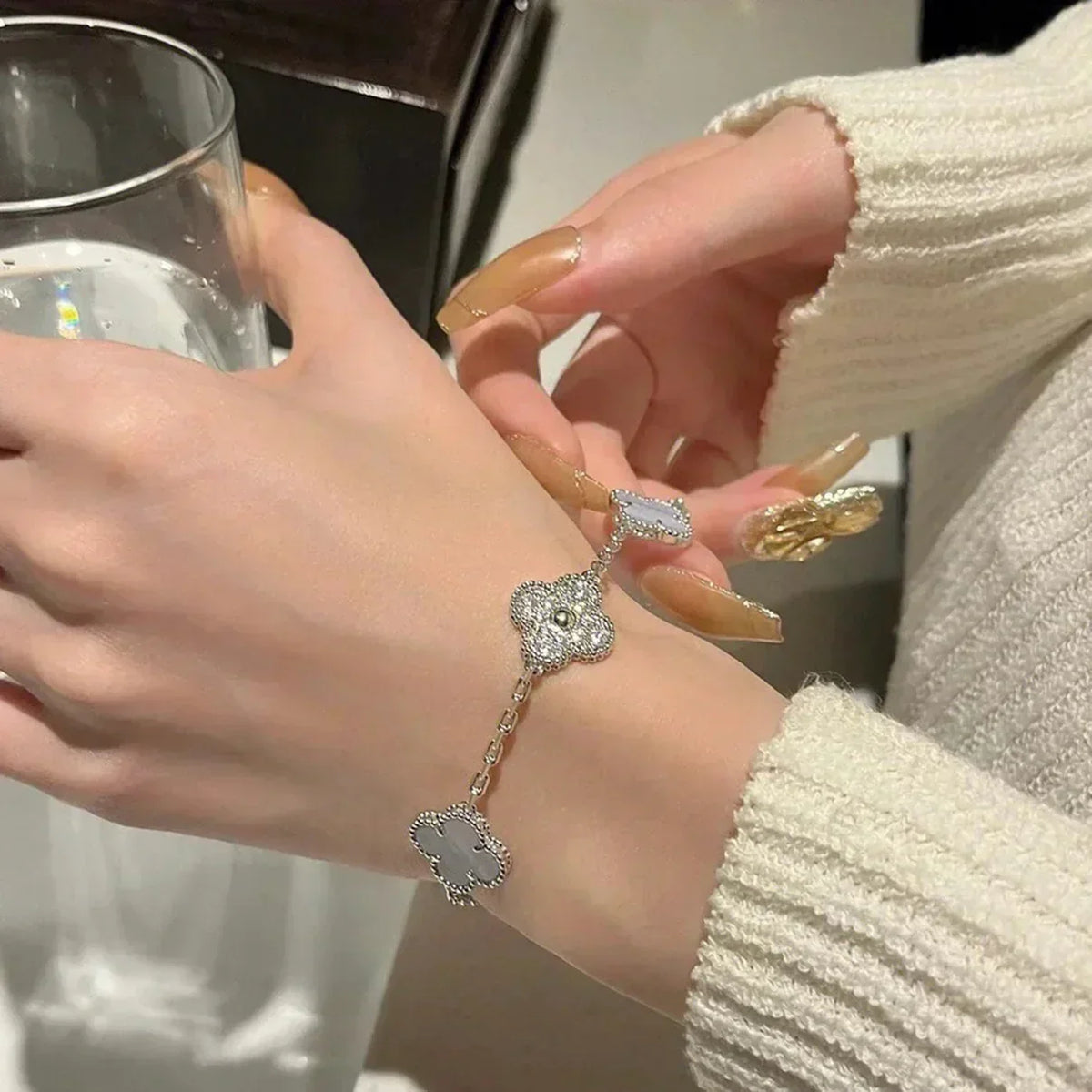 [⭐Mirelle] CLOVER 5 MOTIF PURPLE CHALCEDONY BRACELET COLLECTION