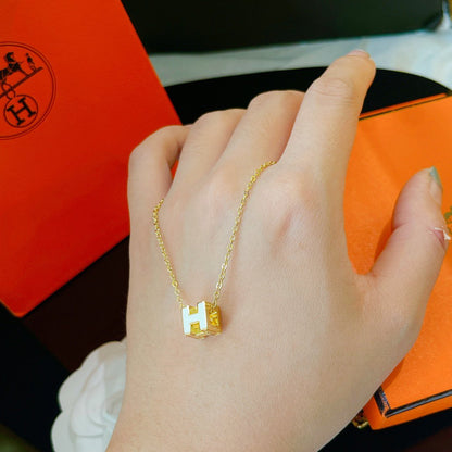 [⭐Mirelle]H WHITE SQUARE GOLD NECKLACE