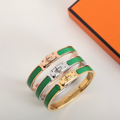 [⭐Mirelle]HM KELLY GREEN BRACELET