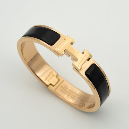 [⭐Mirelle]H BLACK BRACELET