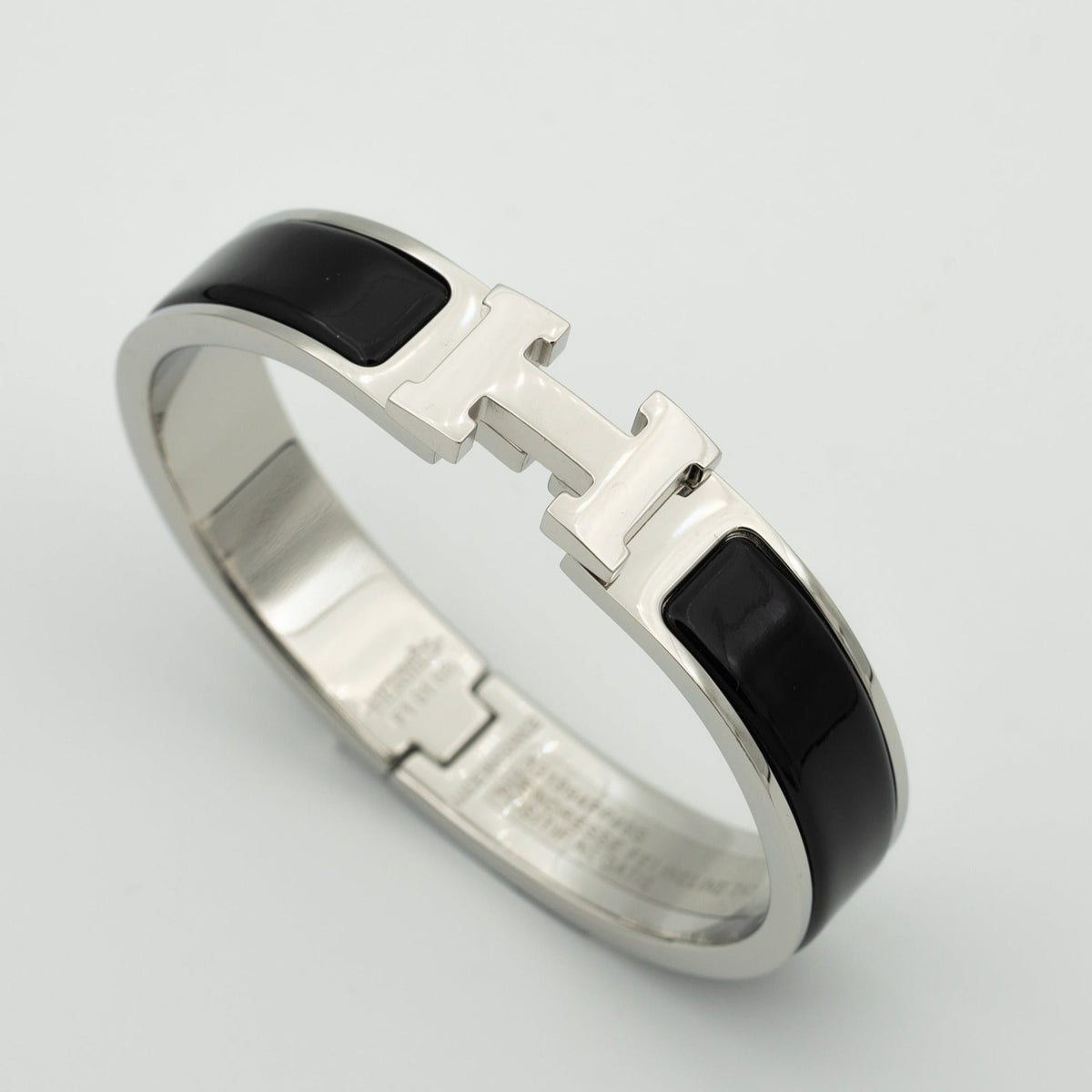 [⭐Mirelle]H BLACK BRACELET