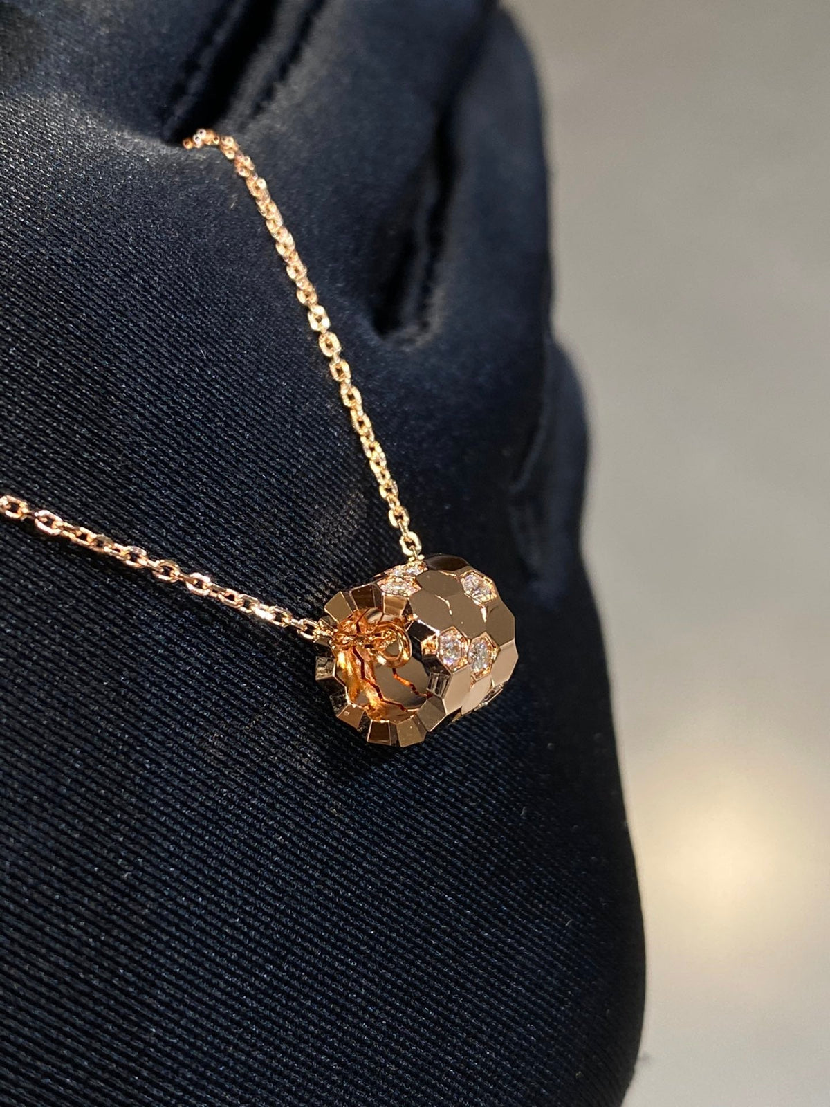 [⭐Mirelle]BEE LOVE DIAMOND NECKLACE