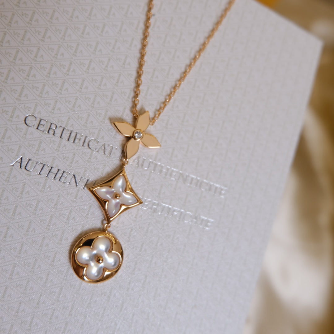 [⭐Mirelle]COLOR BLOSSOM LARIAT NECKLACE PINK GOLD WHITE MOTHER PEARL AND DIAMOND