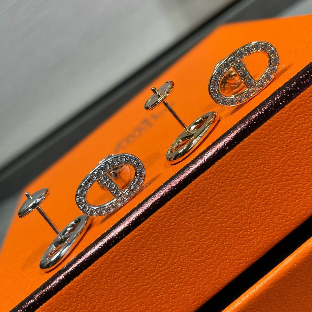 [⭐Mirelle]HM FULL DIAMOND PIG NOSE STUD EARRINGS