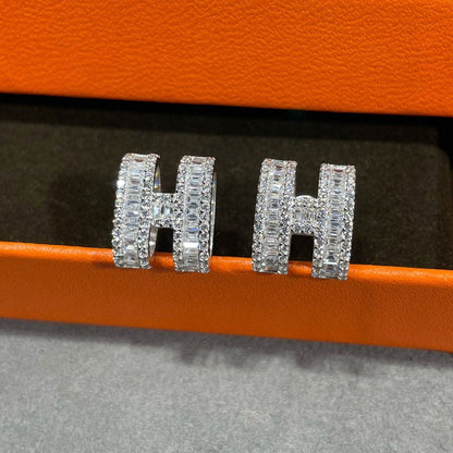 [⭐Mirelle]H STUD EARRINGS WITH SILVER DIAMONDS