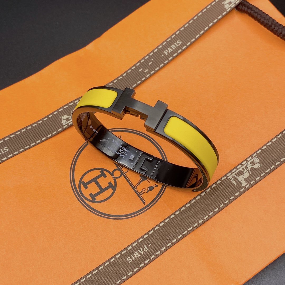[⭐Mirelle]CLIC HM SO BLACK YELLOW BRACELET