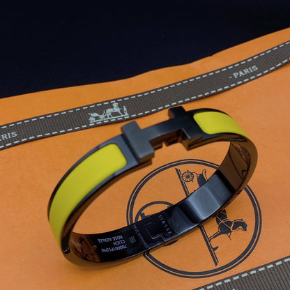 [⭐Mirelle]CLIC HM SO BLACK YELLOW BRACELET