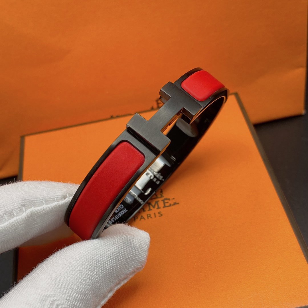 [⭐Mirelle]CLIC HM SO BLACK RED BRACELET