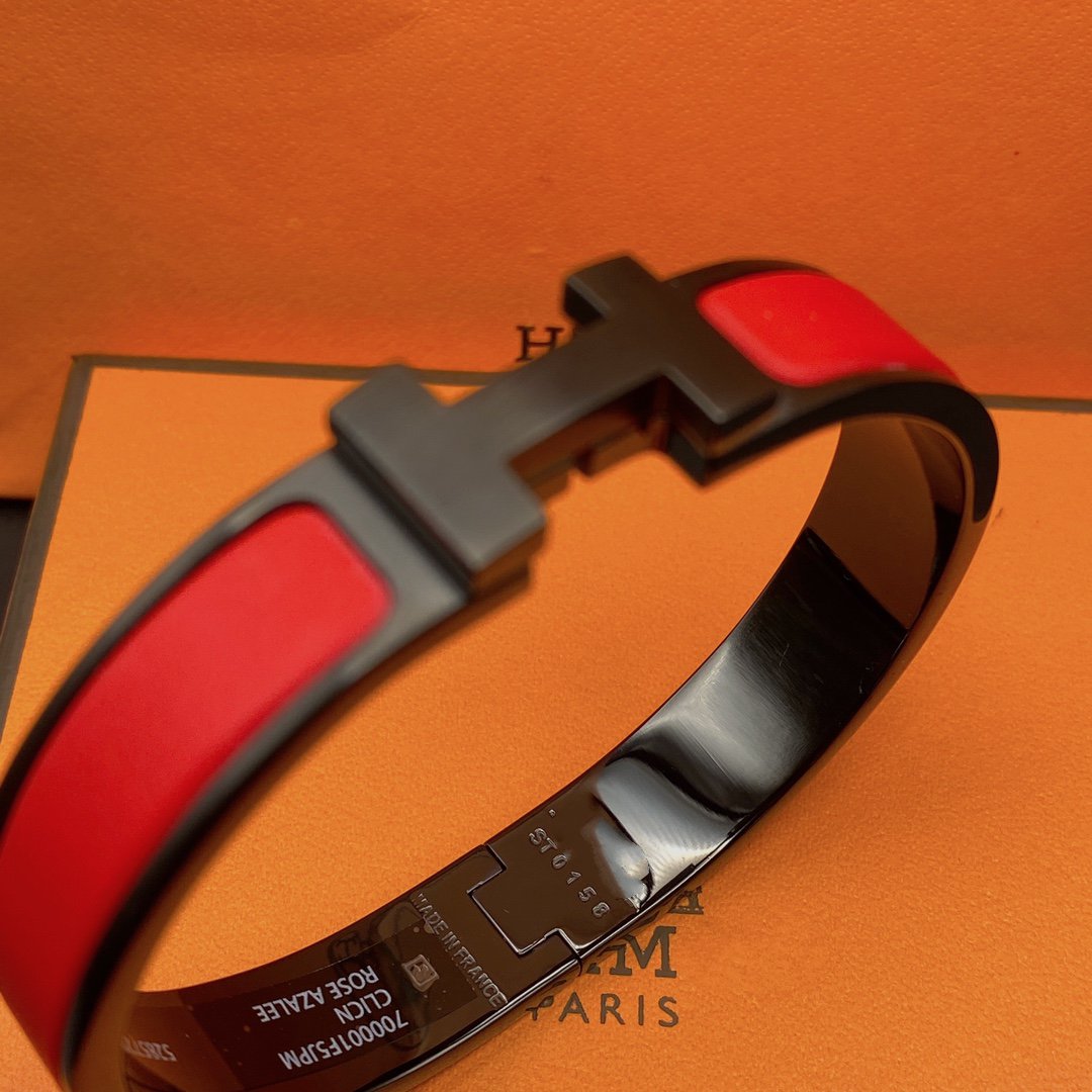 [⭐Mirelle]CLIC HM SO BLACK RED BRACELET
