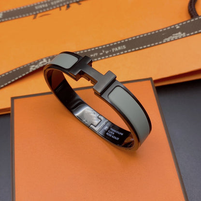 [⭐Mirelle]CLIC HM SO BLACK GREY BRACELET