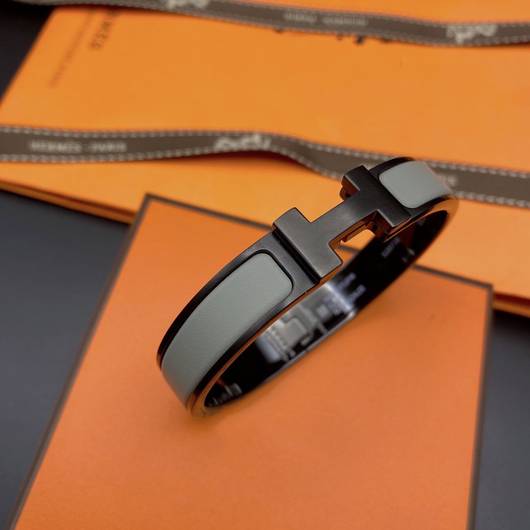 [⭐Mirelle]CLIC HM SO BLACK GREY BRACELET