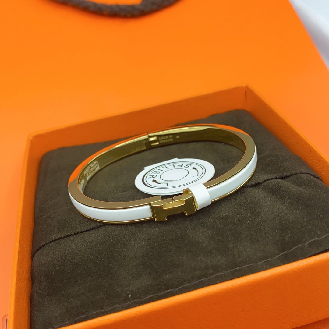 [⭐Mirelle]CLASSIC HM CLIC WHITE 8MM ENAMEL BRACELET