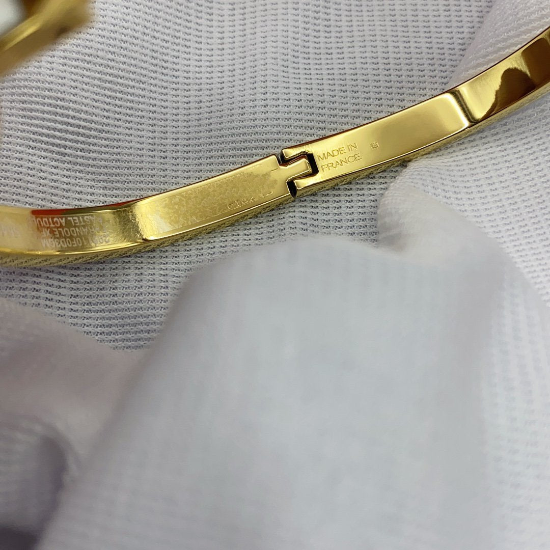 [⭐Mirelle]CLASSIC HM CLIC WHITE 8MM ENAMEL BRACELET