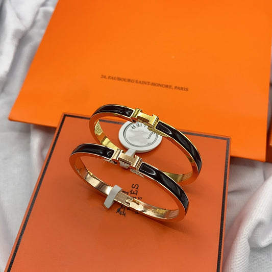 [⭐Mirelle]CLASSIC HM CLIC BLACK 8MM ENAMEL BRACELET