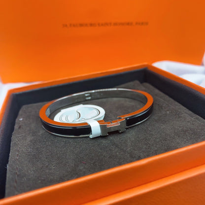 [⭐Mirelle]CLASSIC HM CLIC BLACK 8MM ENAMEL BRACELET