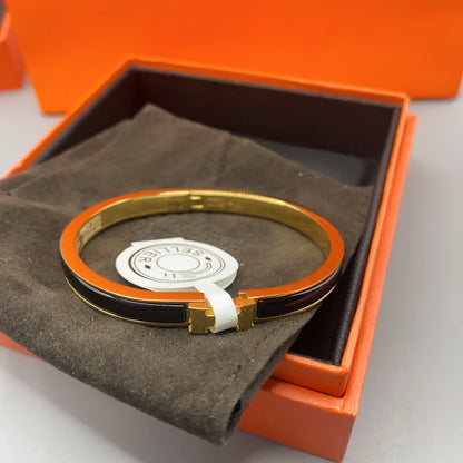 [⭐Mirelle]CLASSIC HM CLIC BLACK 8MM ENAMEL BRACELET