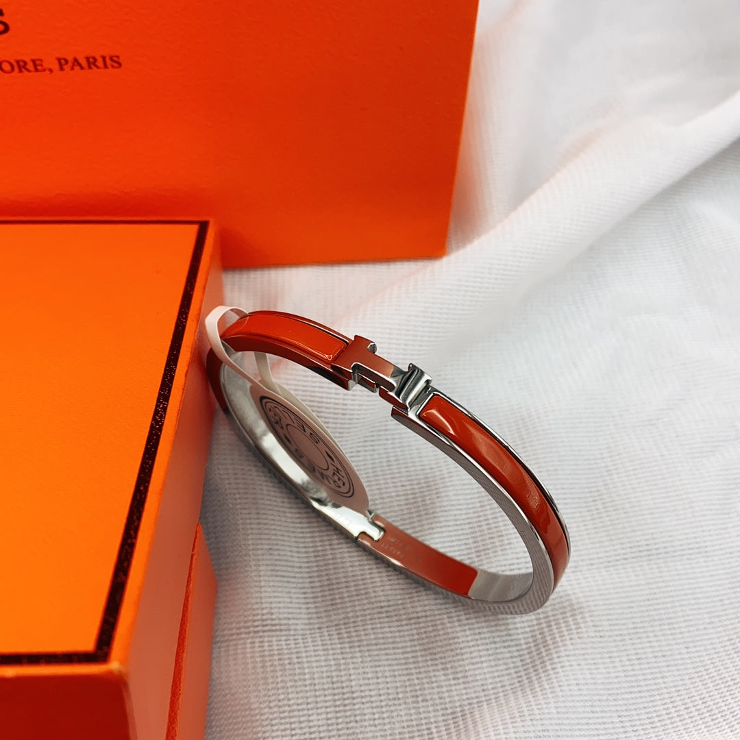 [⭐Mirelle]CLASSIC HM CLIC RED 8MM ENAMEL BRACELET