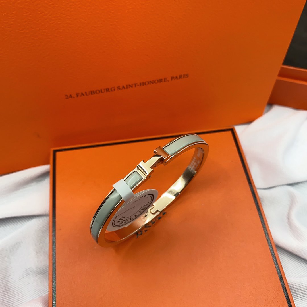 [⭐Mirelle]CLASSIC HM CLIC GREEN 8MM ENAMEL BRACELET