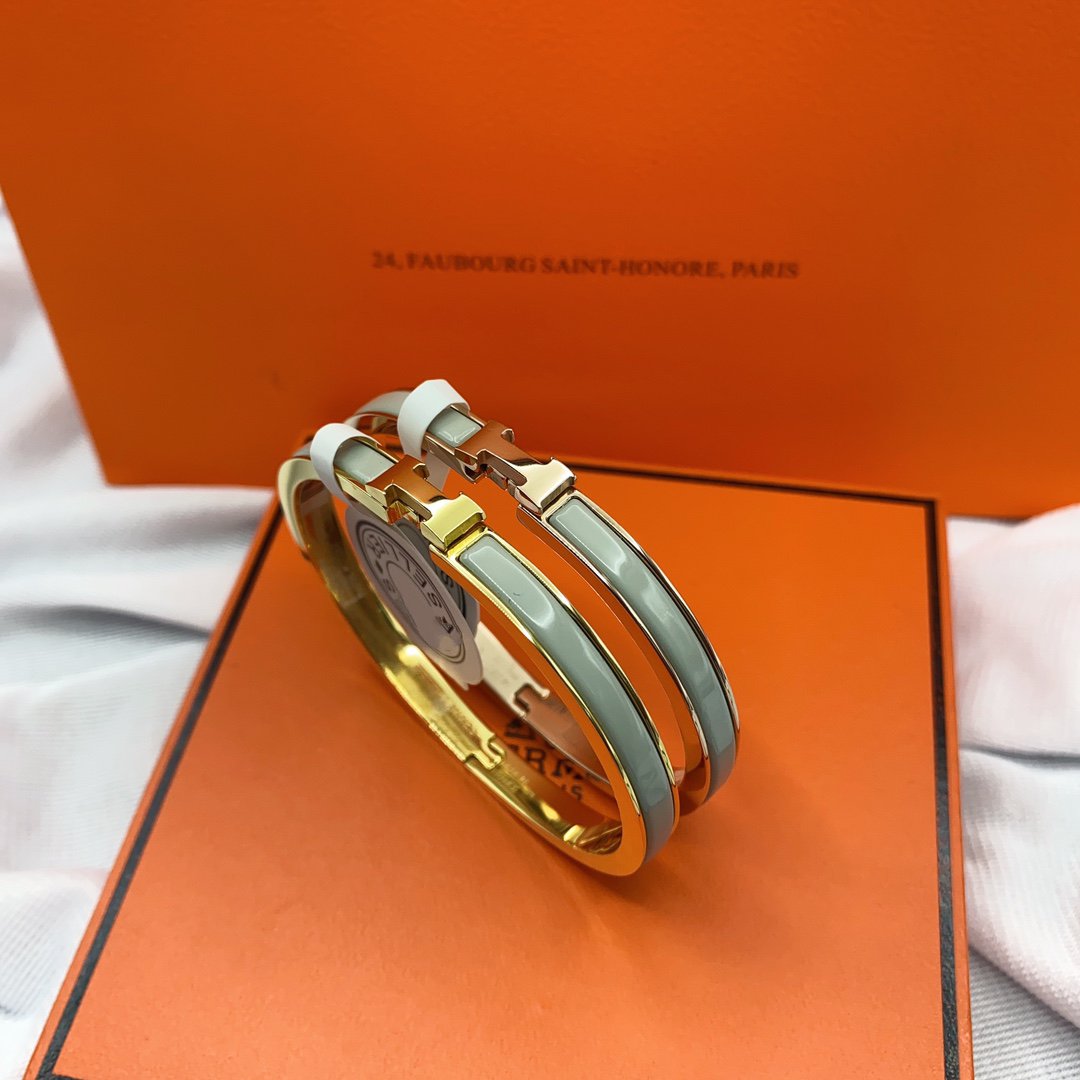 [⭐Mirelle]CLASSIC HM CLIC GREEN 8MM ENAMEL BRACELET
