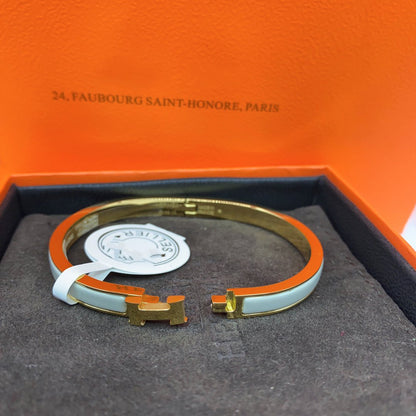 [⭐Mirelle]CLASSIC HM CLIC GREEN 8MM ENAMEL BRACELET