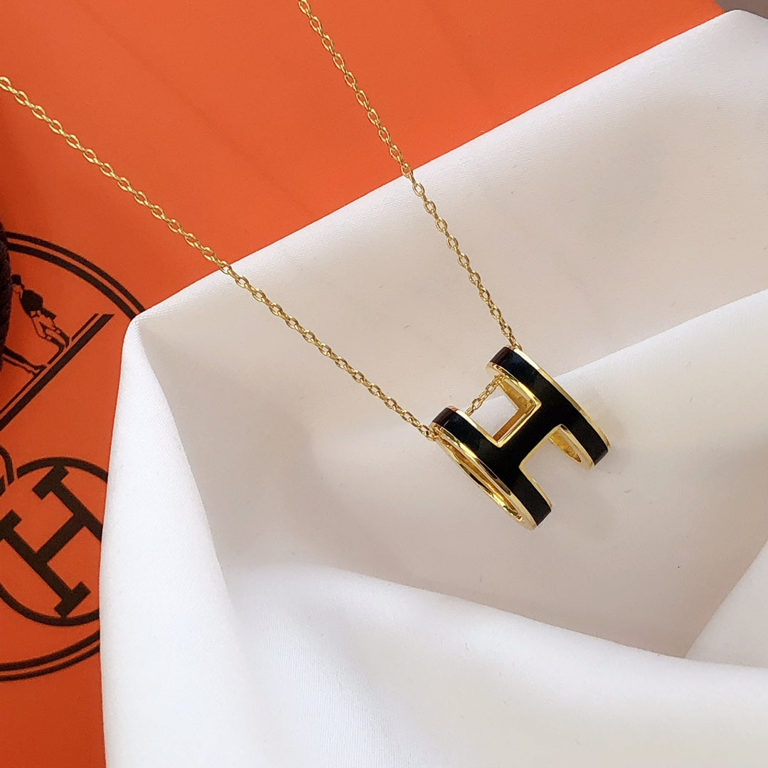 [⭐Mirelle]HM CLIC BLACK ENAMEL GOLD NECKLACE