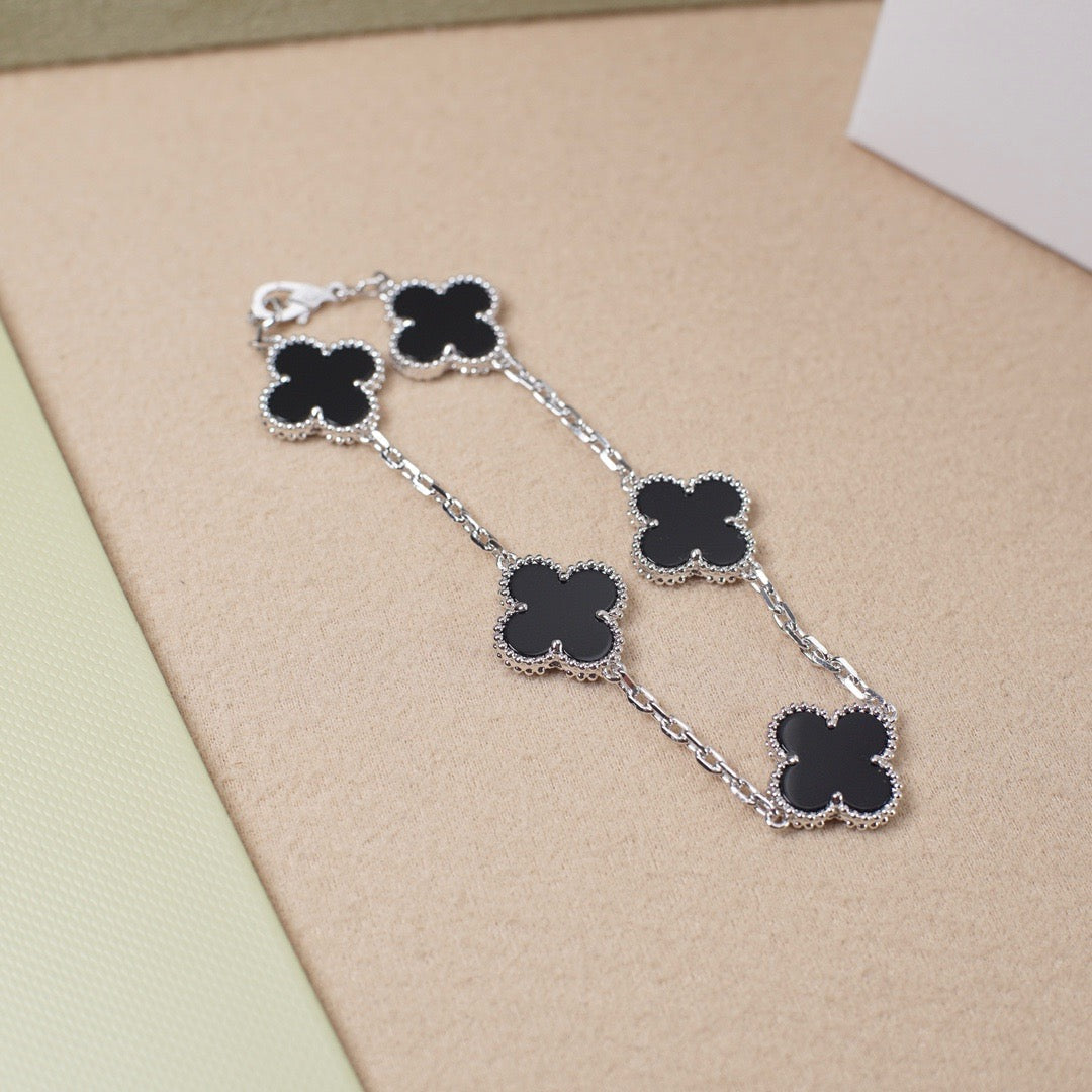 [⭐Mirelle] CLOVER 5 MOTIF ONYXS BRACELET COLLECTION