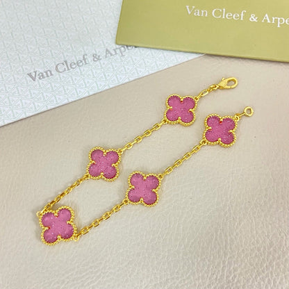 [⭐Mirelle]NEW BUBBLE PINK ENAMEL 5-FLOWER BRACELET