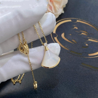 [⭐Mirelle]DREAM NECKLACE WHITE MOP GOLD 1 DIAMOND