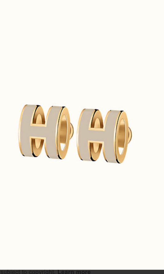 [⭐Mirelle]MINI POP H GOLD EARRINGS GREY