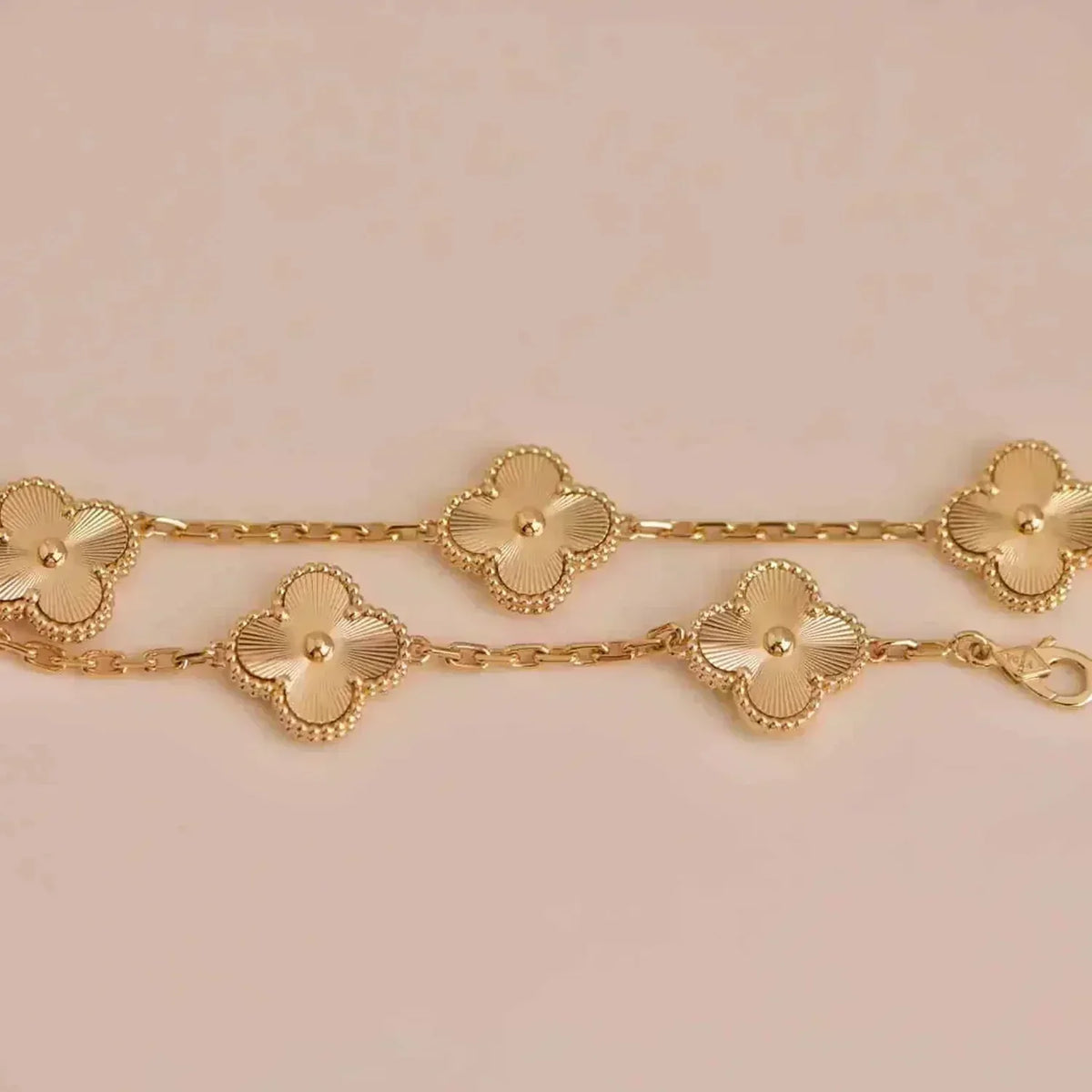 [⭐Mirelle] CLOVER 5 MOTIF LASER BRACELET COLLECTION