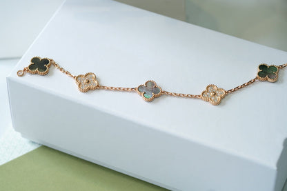 [⭐Mirelle] CLOVER 5 MOTIF GRAY MOP BRACELET COLLECTION