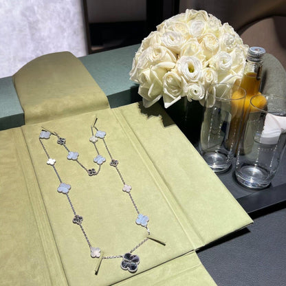 [⭐Mirelle]DETACHABLE CLOVER 15(11+4) FLOWER SILVER NECKLACE SET