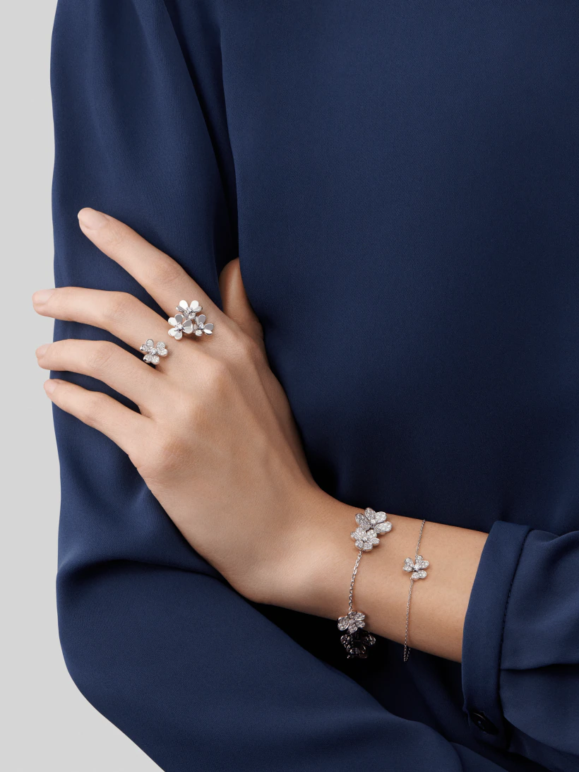 [⭐Mirelle]FRIVOLE SILVER FLOWER DIAMOND BRACELET