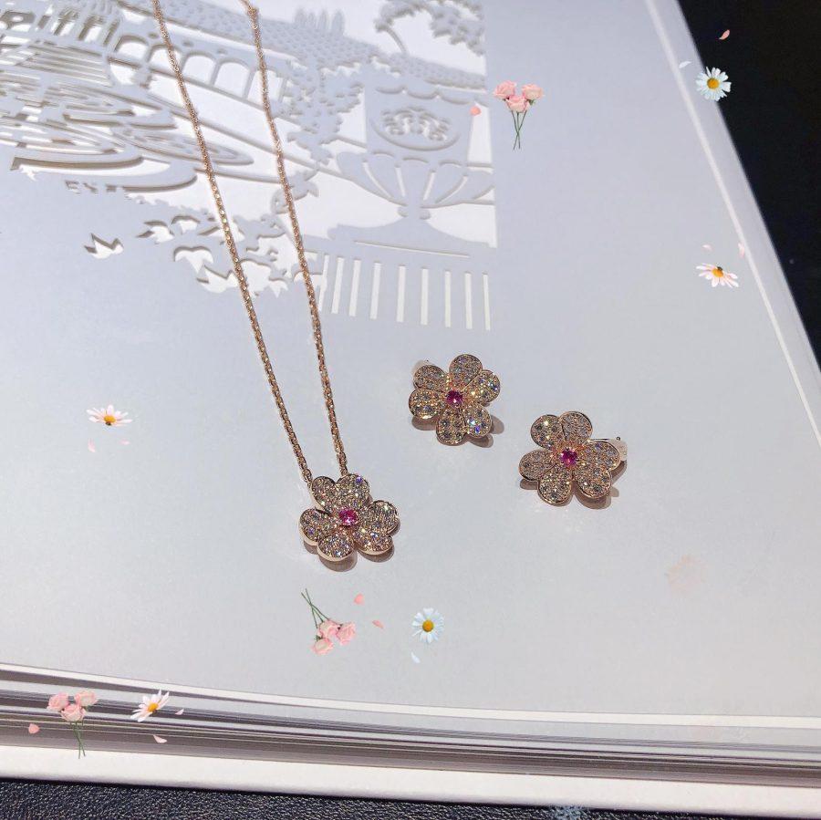 [⭐Mirelle]FRIVOLE ROSE GOLD FLOWER DIAMOND NECKLACE