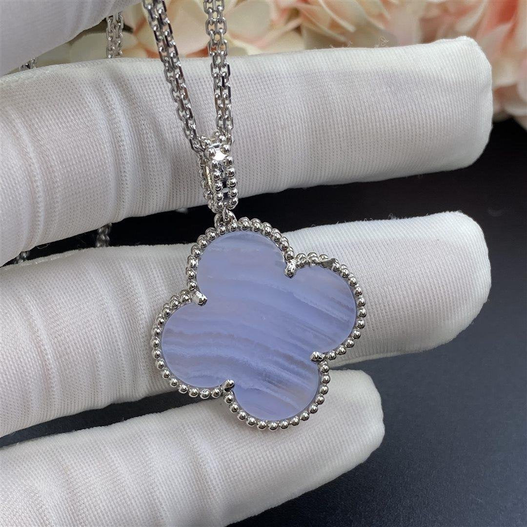 [⭐Mirelle]CLOVER SILVER CHALCEDONY BIG CLOVER NECKLACE