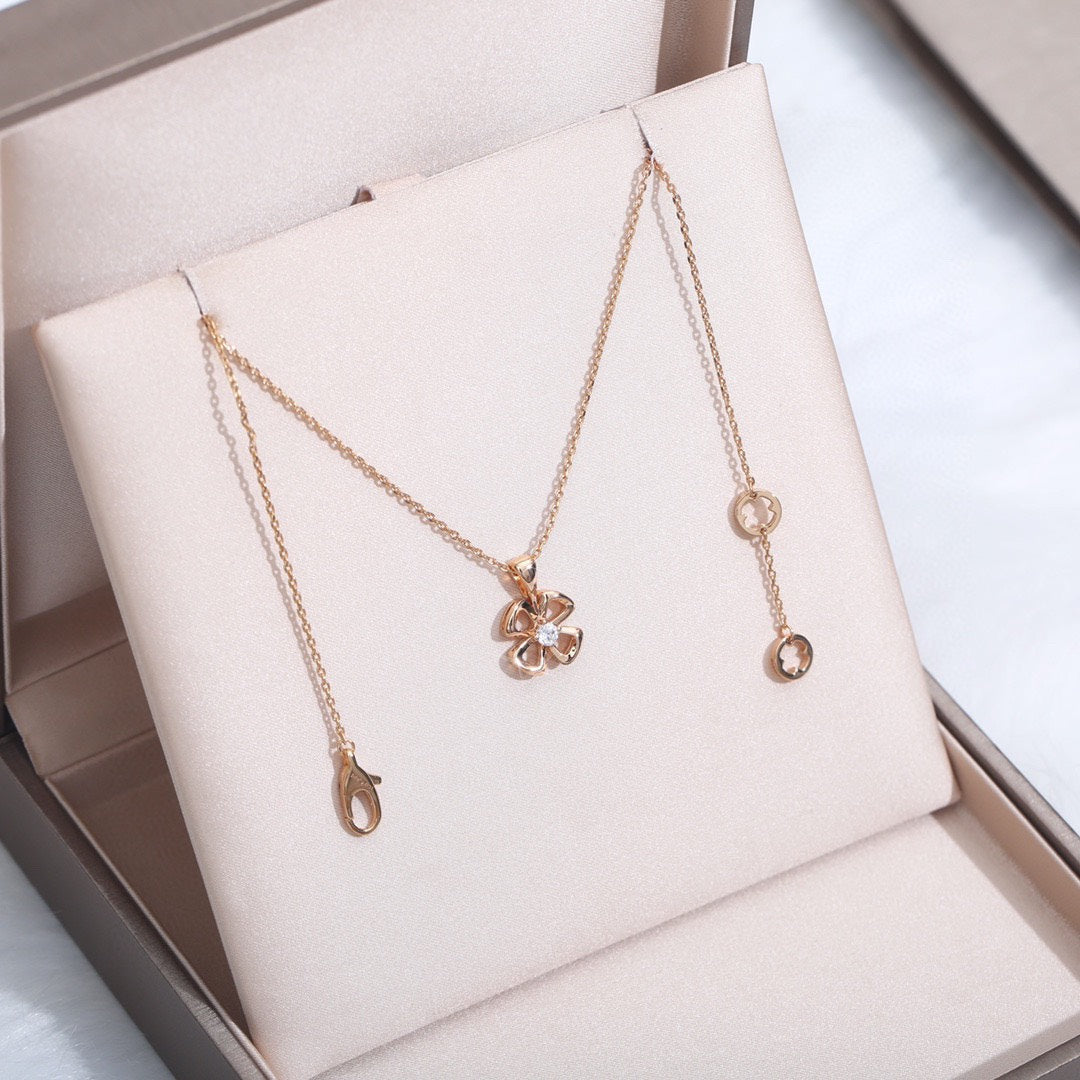 [⭐Mirelle]FIOREVER NECKLACE DIAMOND CENTER
