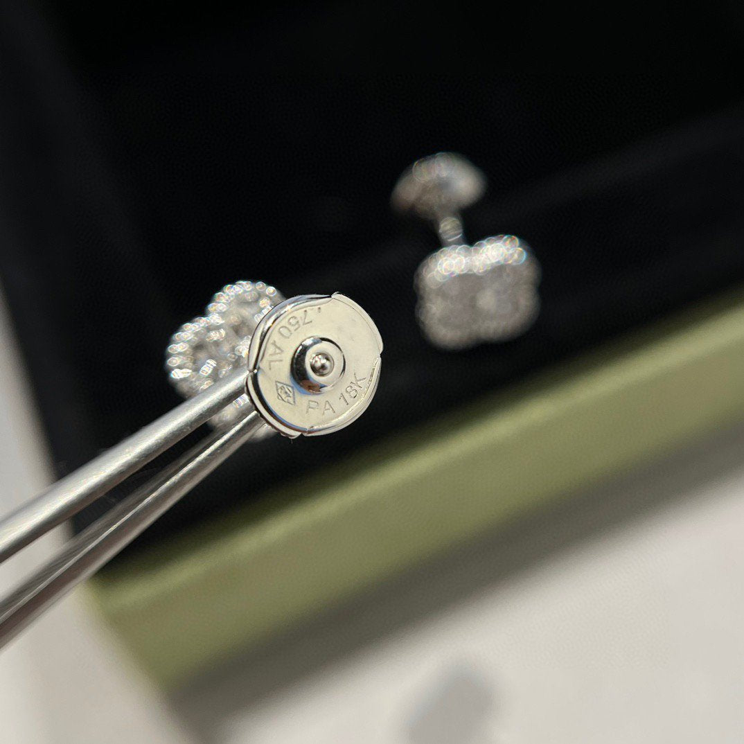 [⭐Mirelle]CLOVER MINI DIAMOND STUD EARRINGS
