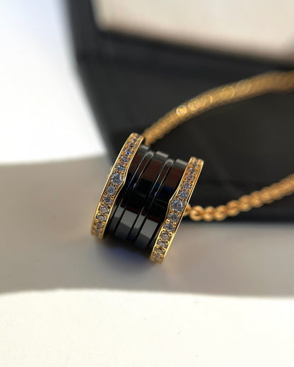 [⭐Mirelle]ZERO 1 BLACK CERAMIC DIAMOND PINK GOLD NECKLACE