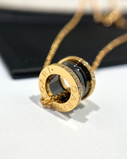 [⭐Mirelle]ZERO 1 BLACK CERAMIC DIAMOND PINK GOLD NECKLACE